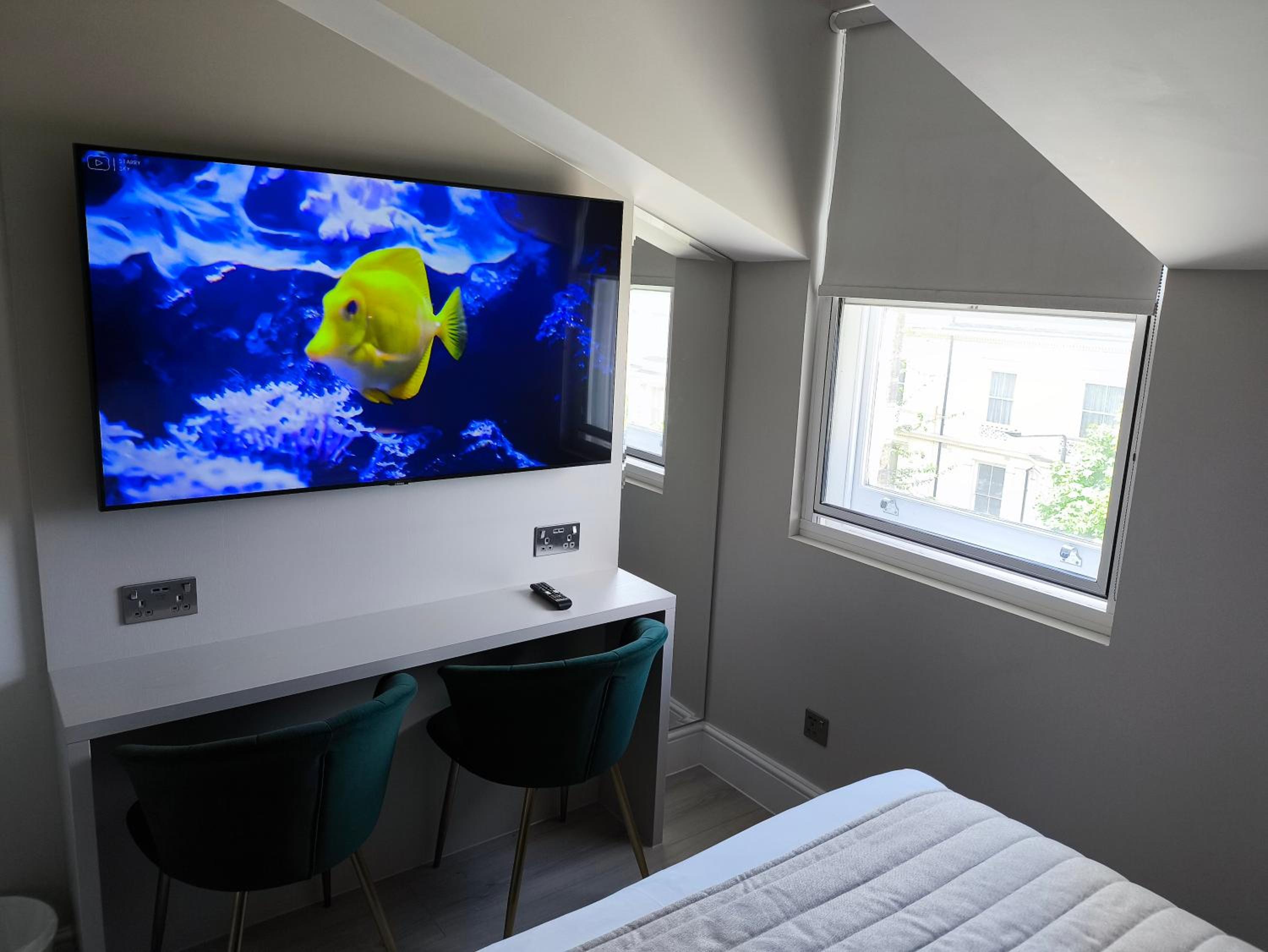 Фото Mstay 88 Studios Kensington