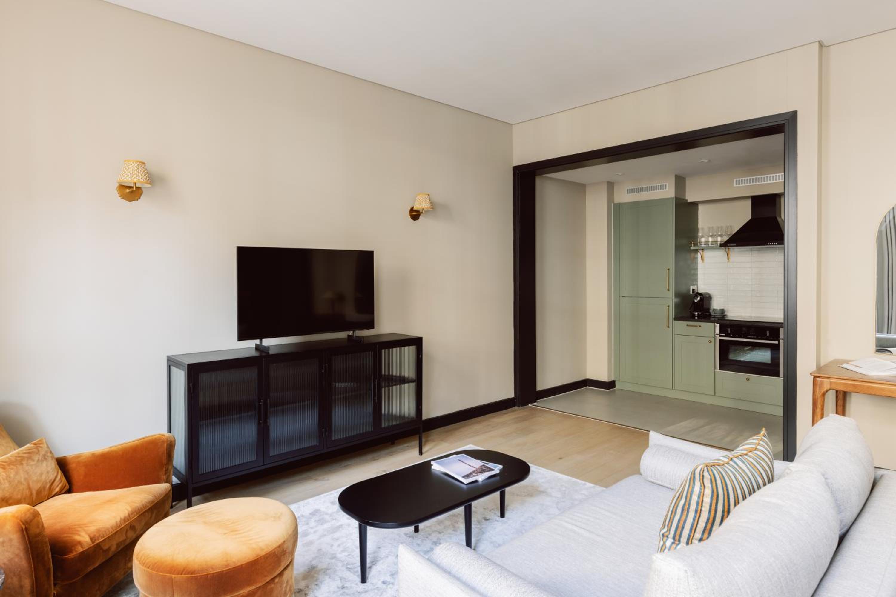 Фото Native Kings Wardrobe