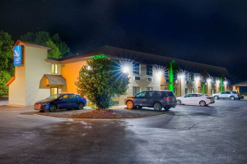Гостиница Quality Inn & Suites Metropolis I-24