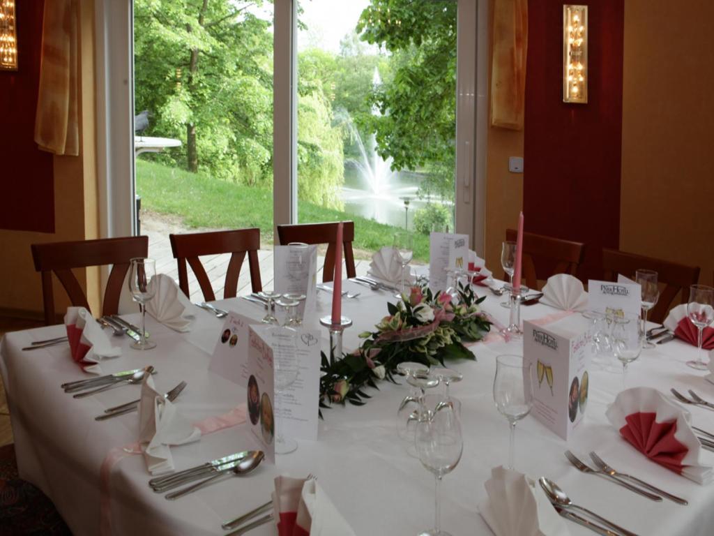 Фото Parkhotel Altes Kaffeehaus