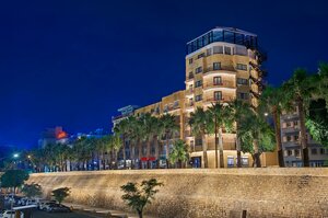 отель Gate Twenty Two Boutique Hotel