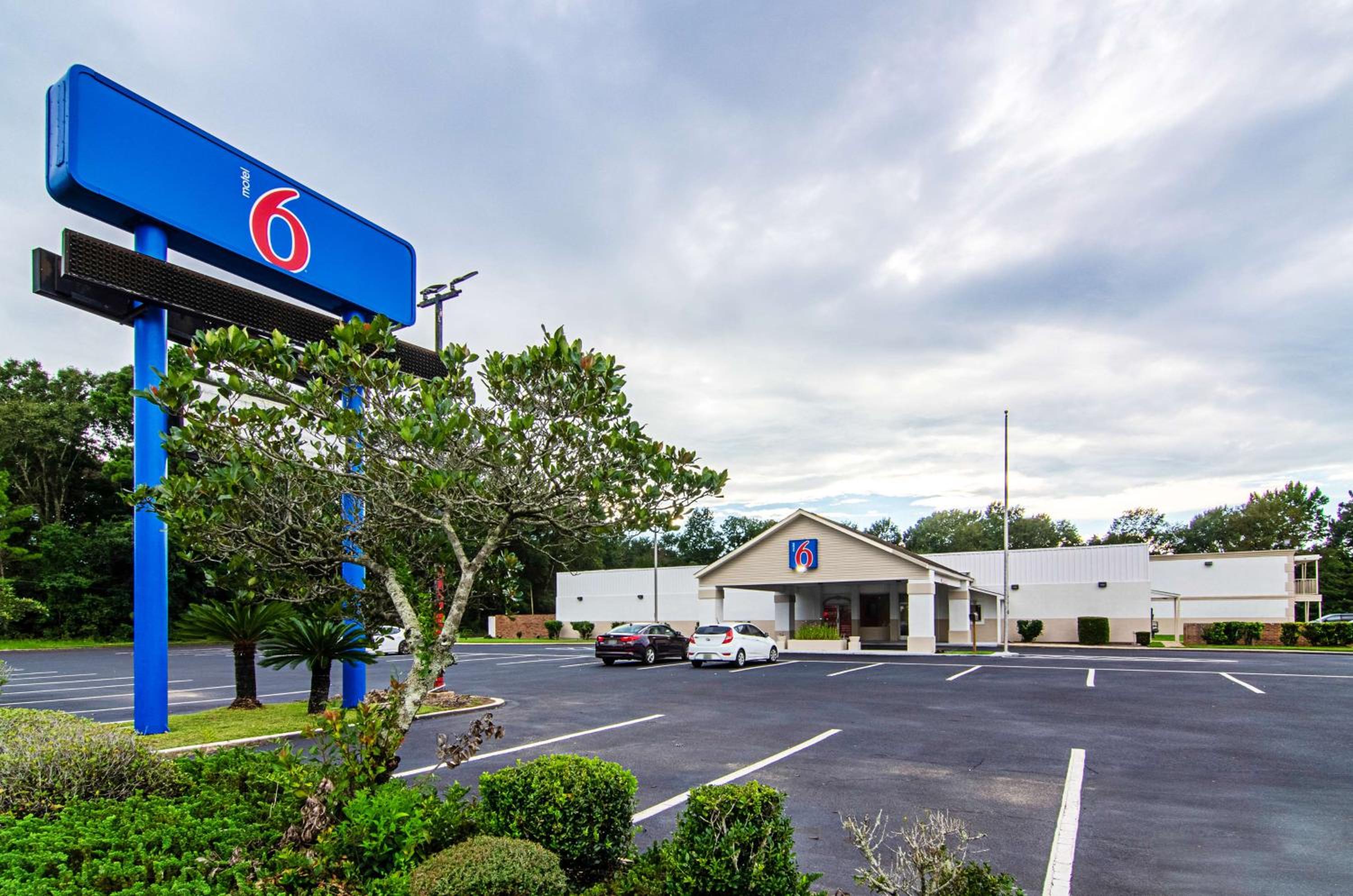 Фото Motel 6 Bay Minette, Al