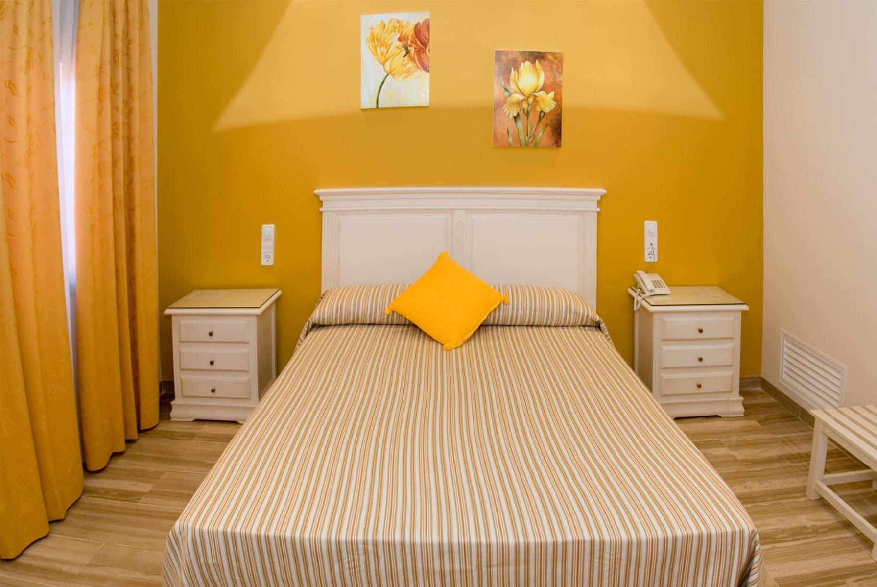 Фото Hotel Los Girasoles