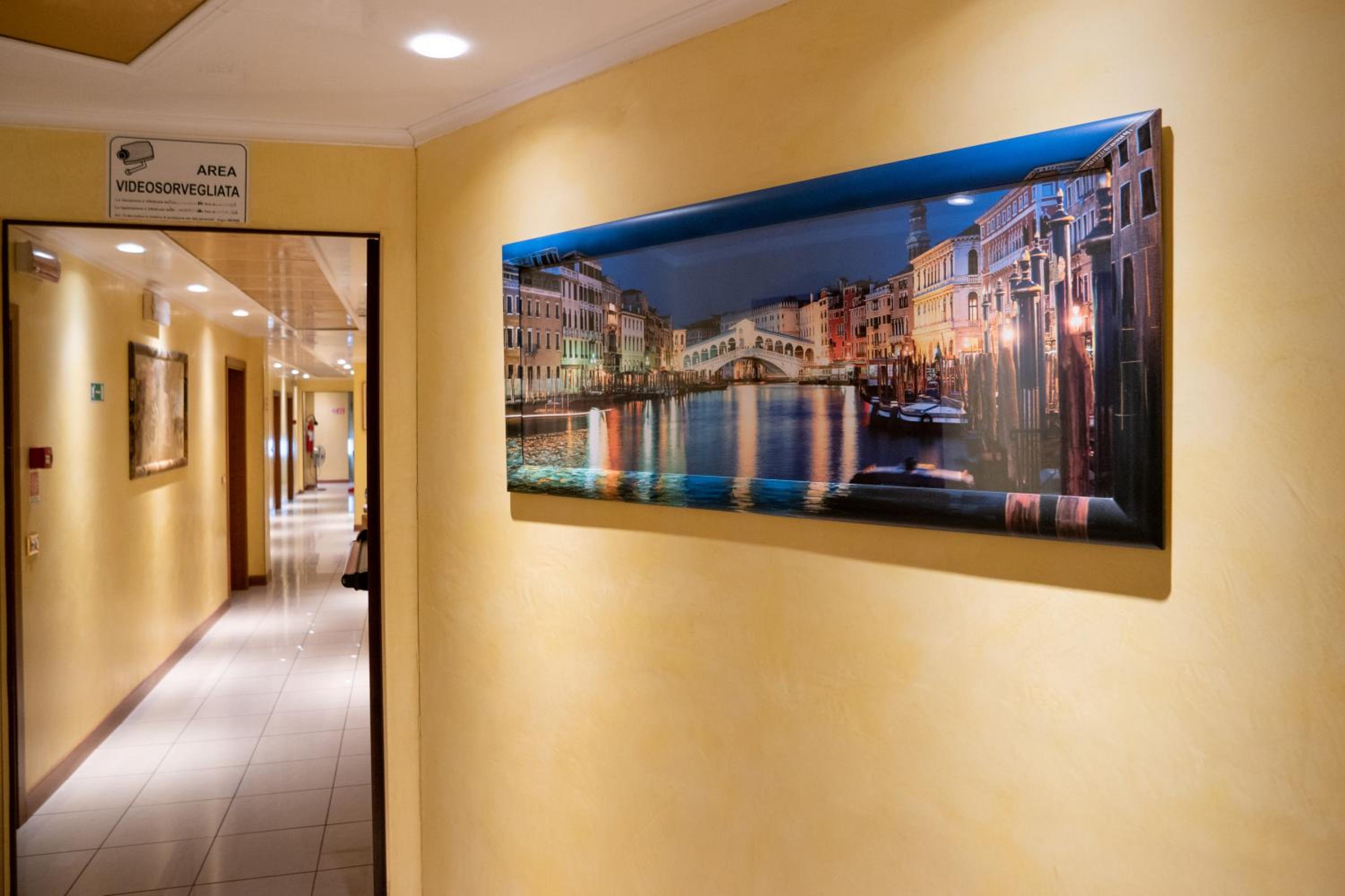 Фото Albergo Nuova Aurora