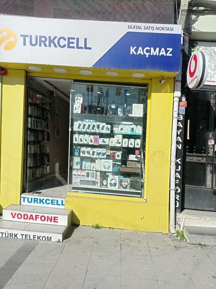 Mobile phone store Kacmaz İletisim, Istanbul, photo