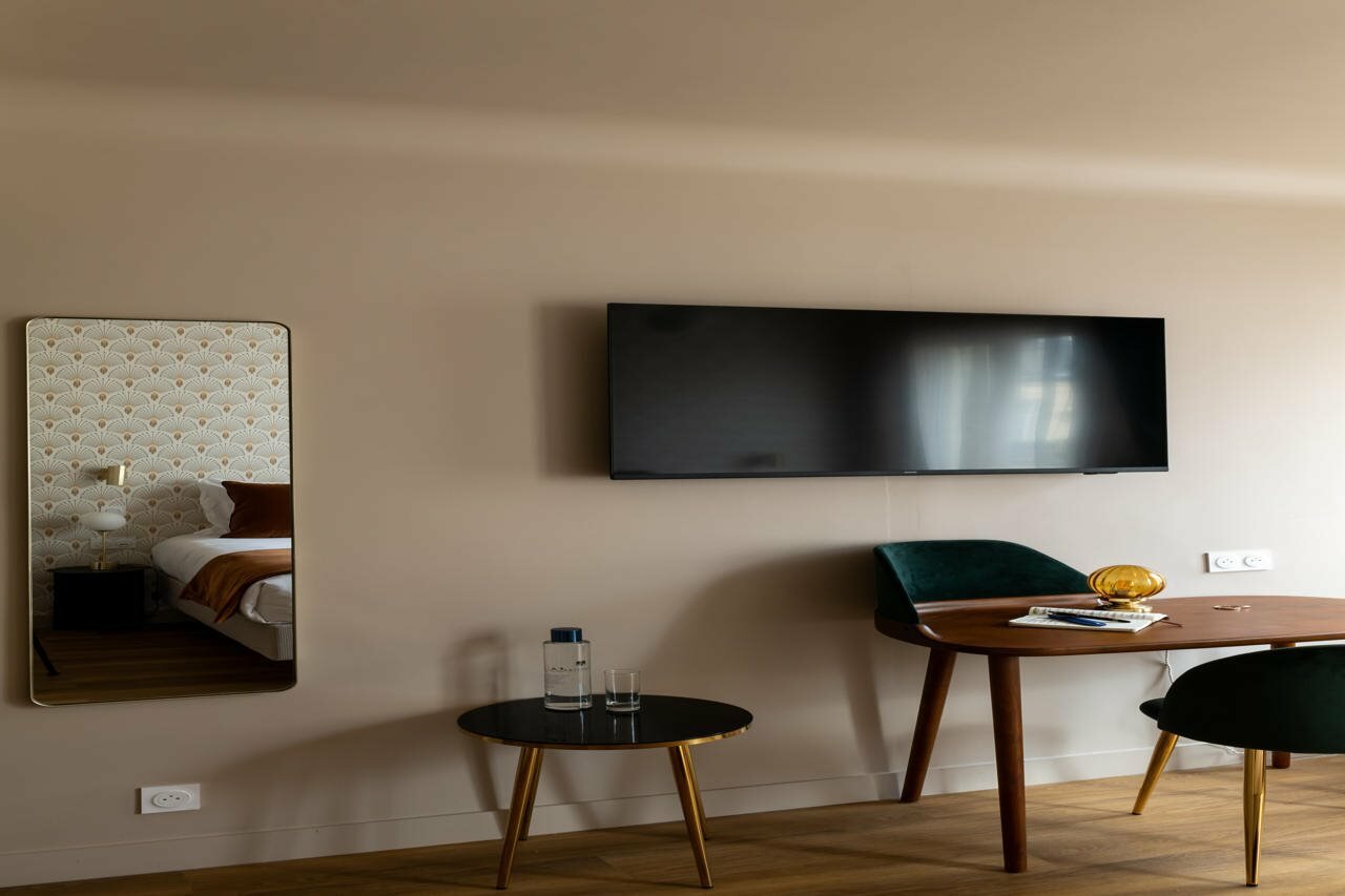 Фото Artemisia Montmartre