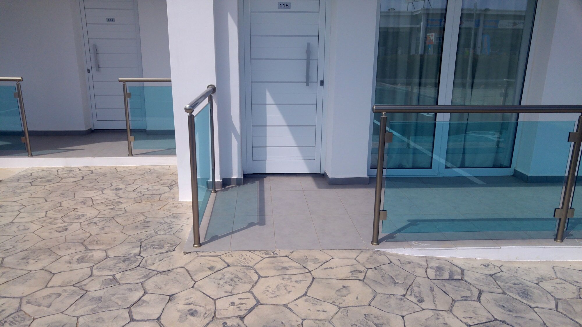 Фото Kaos Hotel Apartments