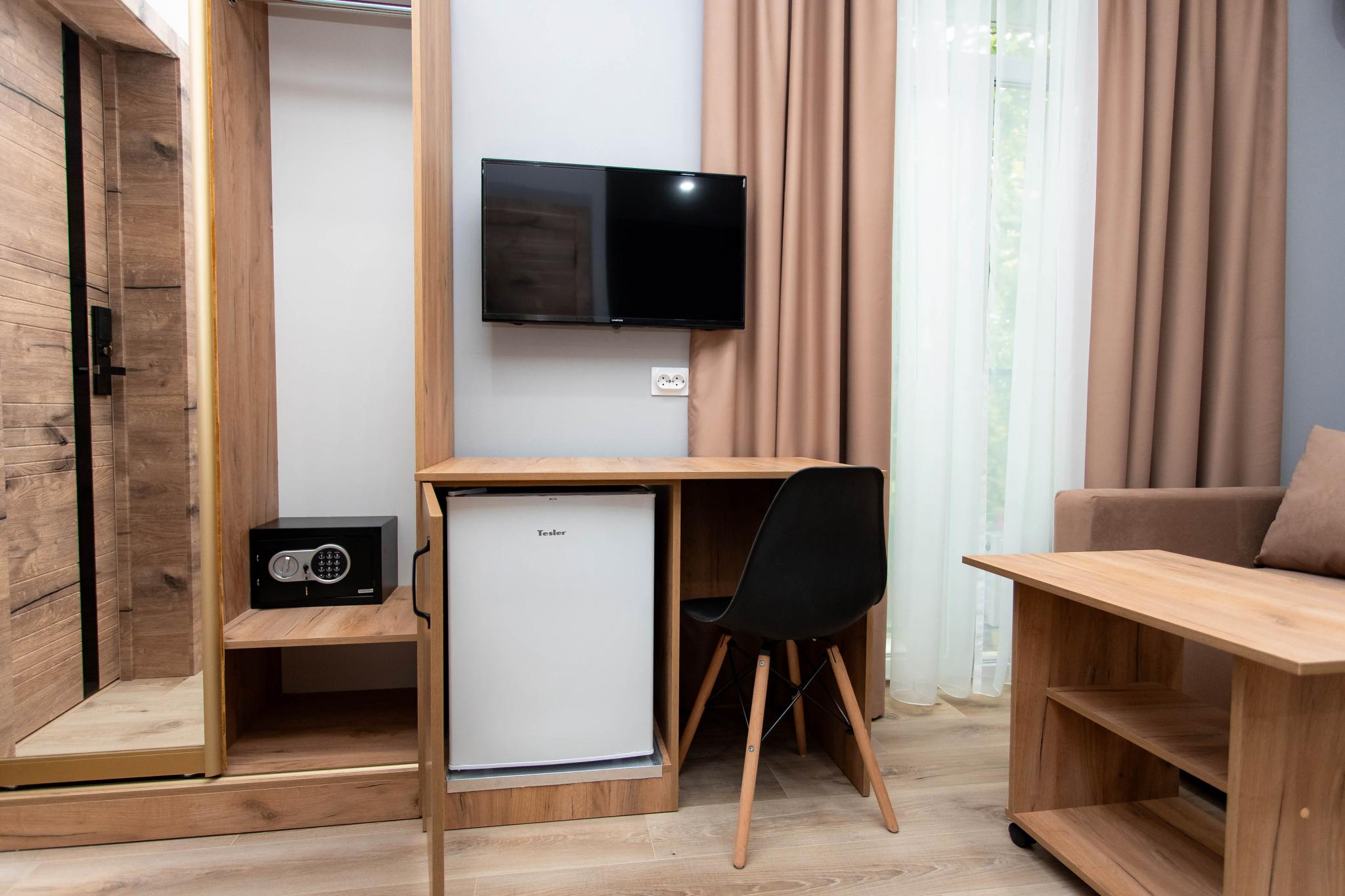 Фото Карс Делюкс