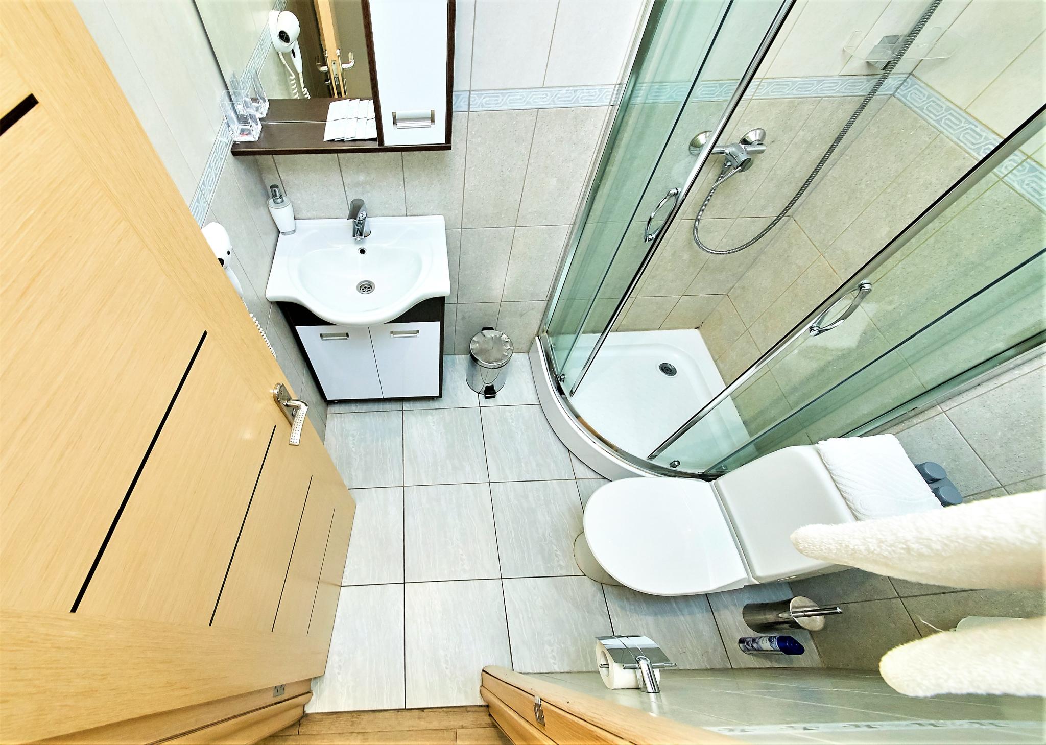 Фото Априори