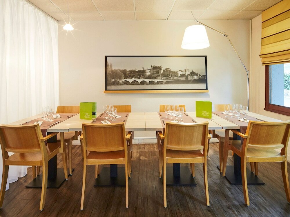 Фото Hotel Kyriad Tours Sud Chambray les Tours