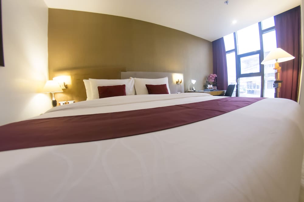 Фото Ironwood Hotel