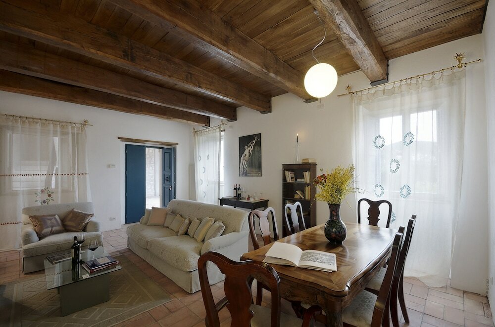 Фото Castello di Postignano Relais