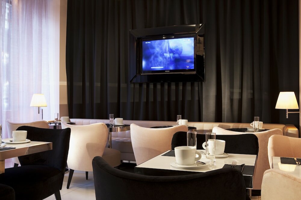 Фото First Hotel Paris Tour Eiffel