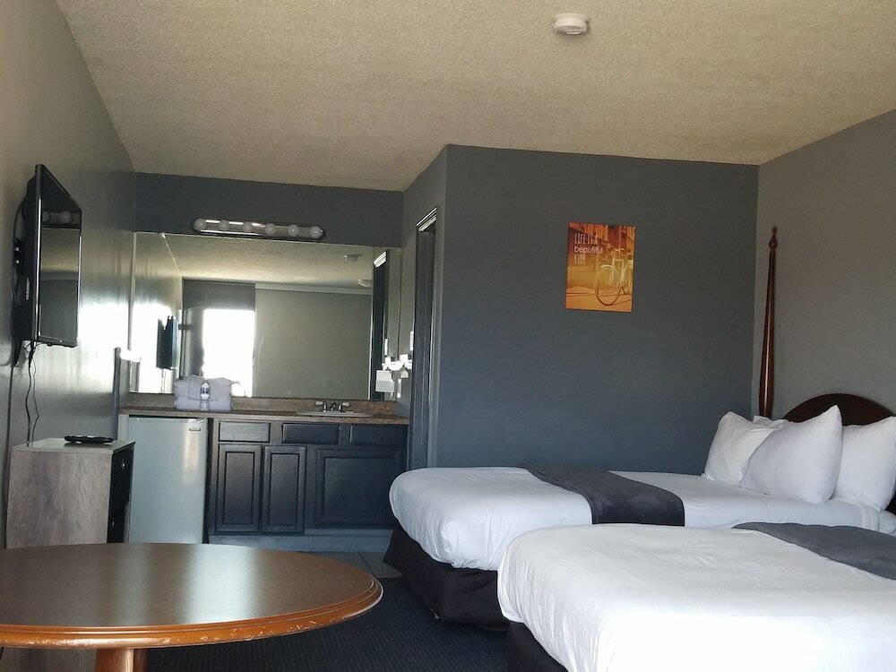 Фото Ramada by Wyndham New Orleans