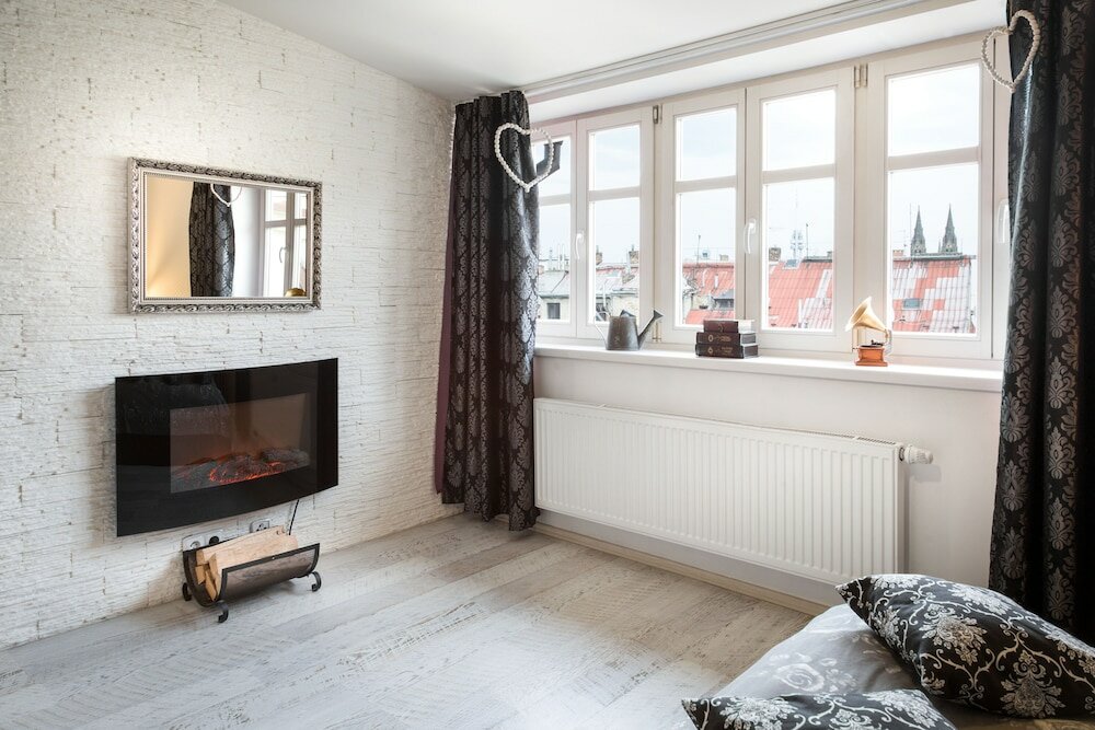 Фото Royal Court Apartments