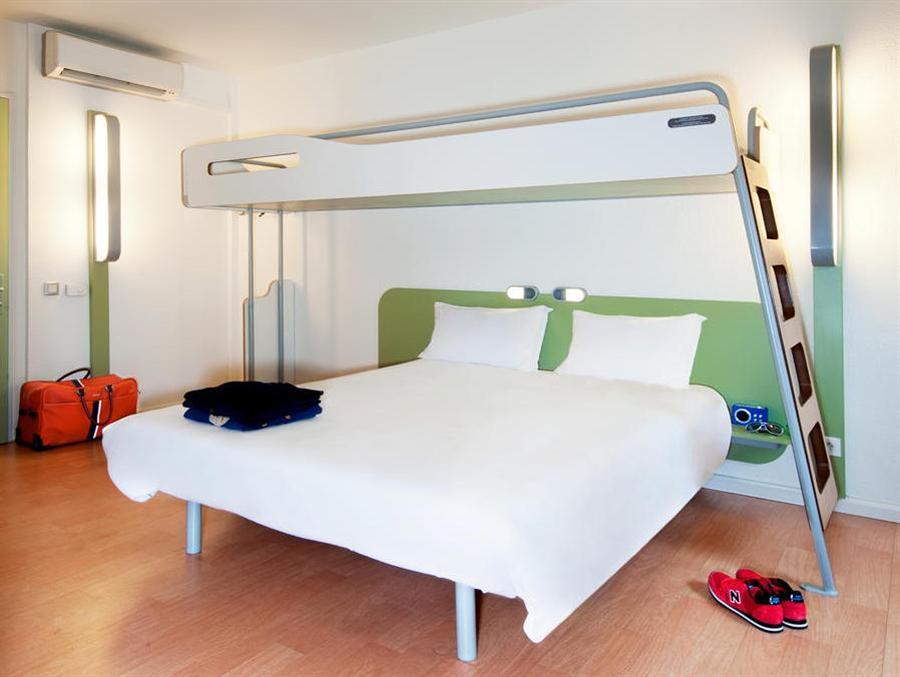 Фото Ibis budget Clermont-Ferrand Nord Riom