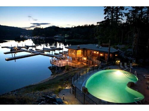 Внешний вид отеля Painted Boat Resort в Районе A (Эгмонт/Пендер-Харбор), фото 1