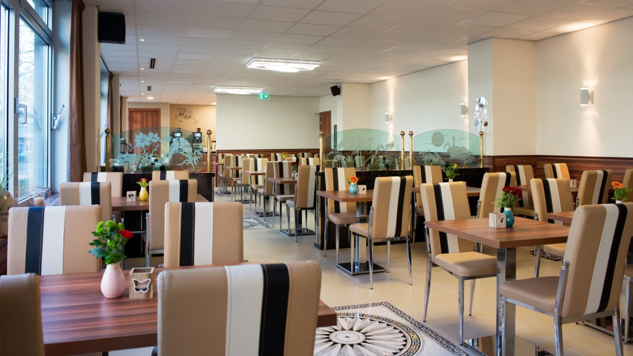 Фото Hotel King's Court