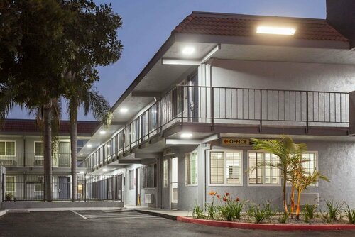 Гостиница Studio 6 Suites San Ysidro, Ca -San Diego South Bay в Тихуане