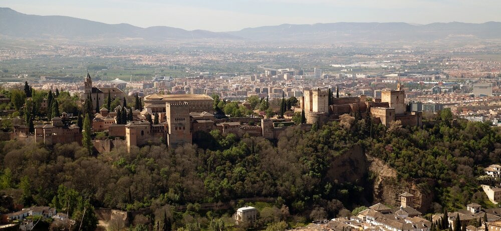 Фото La Perla Granada Suites