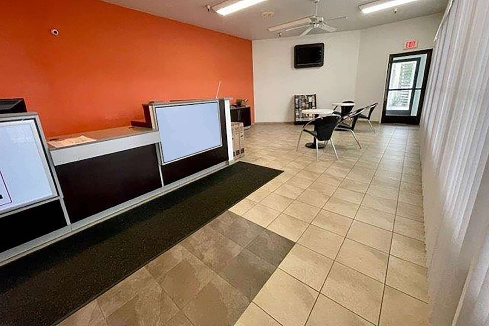 Фото Super 8 by Wyndham Dunnigan