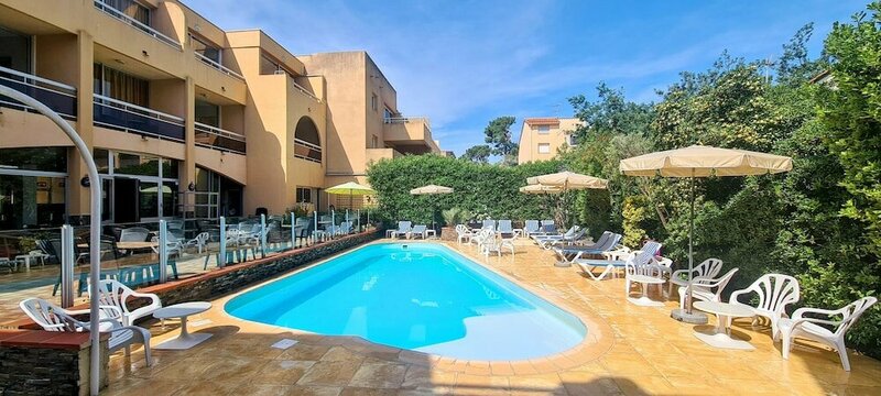 Гостиница Hôtel Le Maritime в Анжеле-сюре-Мер