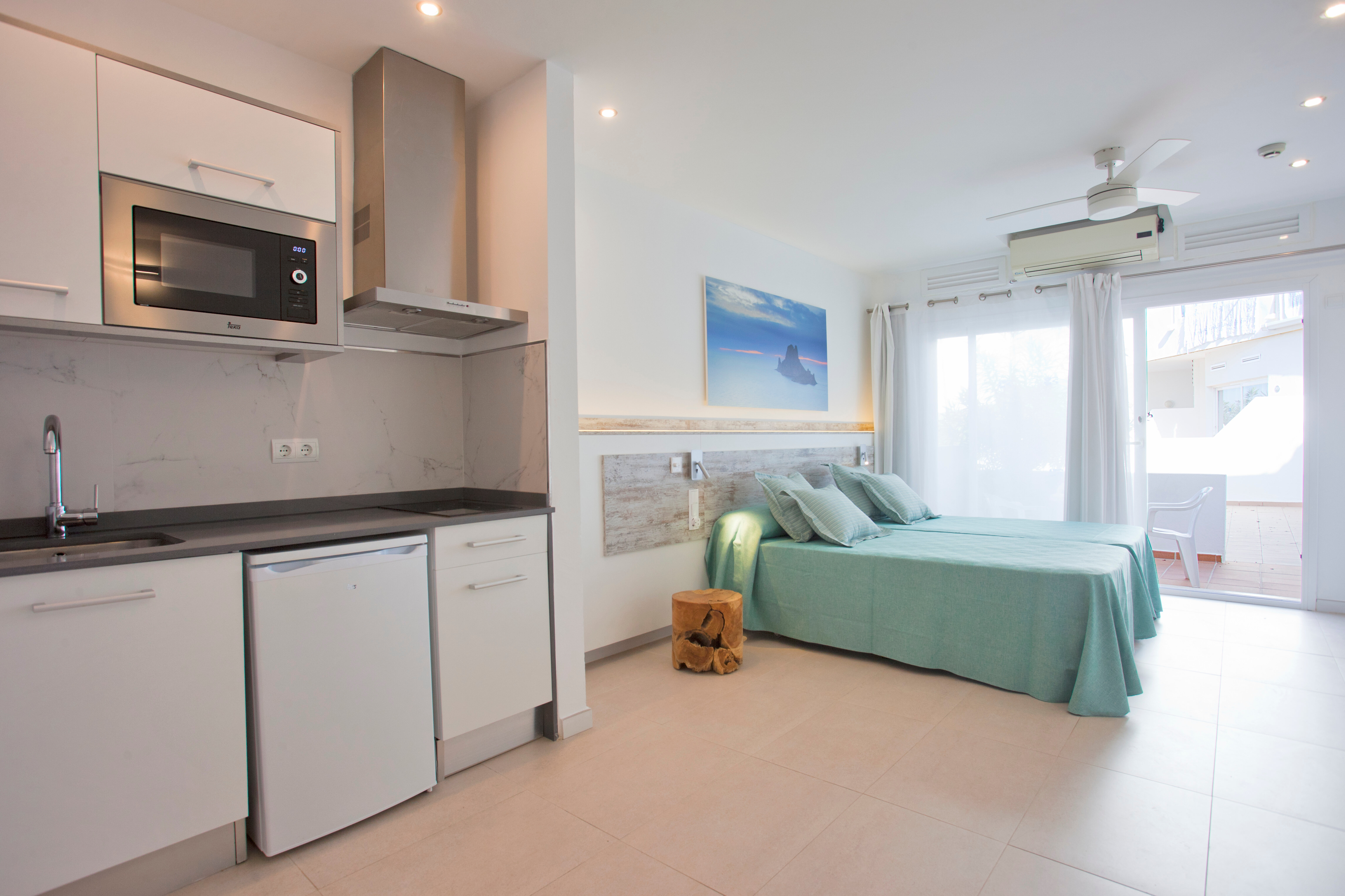 Фото Playa Bella Beach Apartments