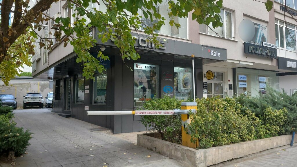 Hardware store Chrome, Istanbul, photo