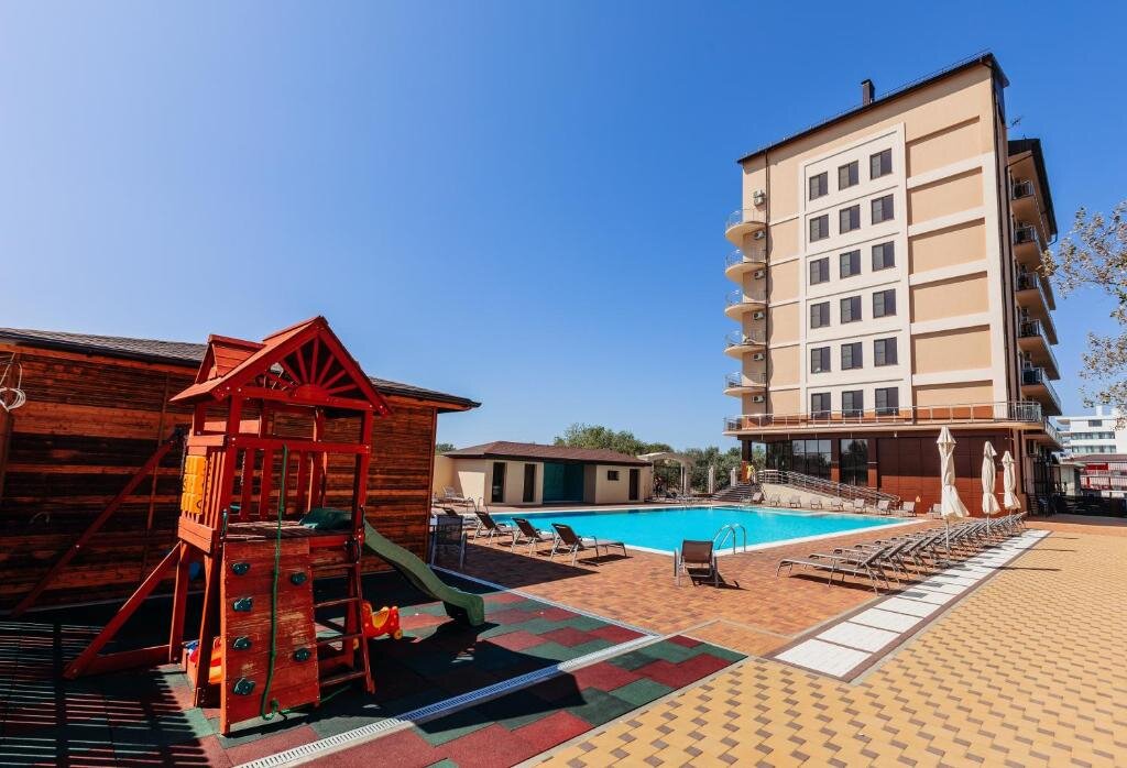 Фото Family Pride Inn