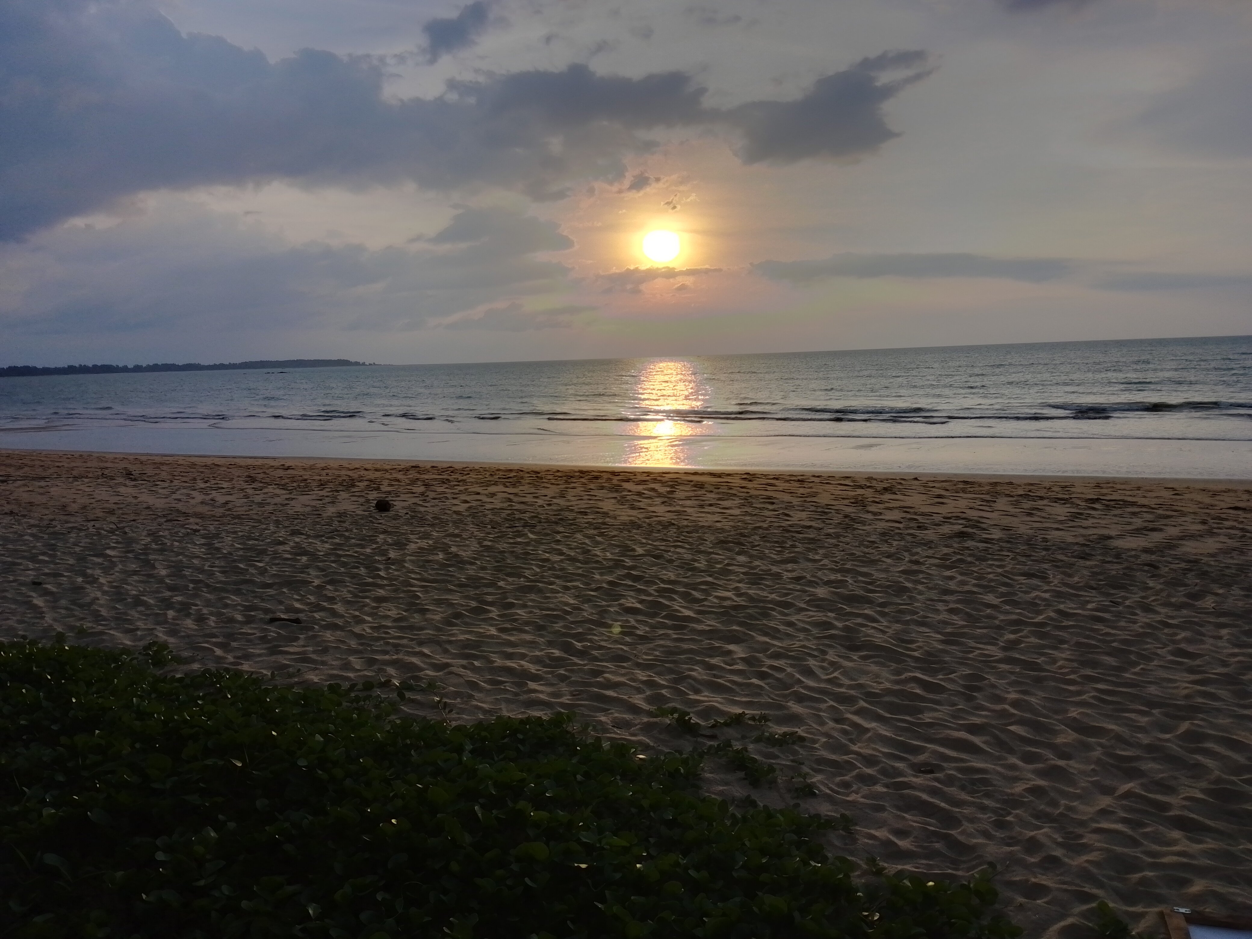 Фото Outrigger Khao Lak Beach Resort