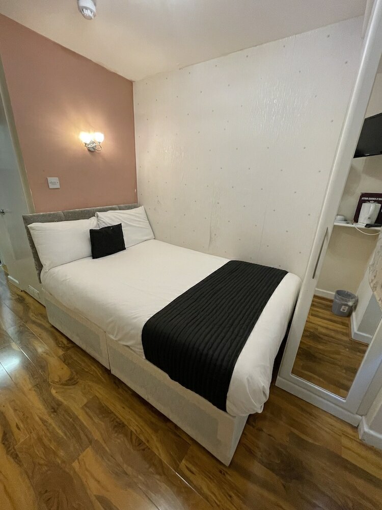 Фото King's Cross Hotel