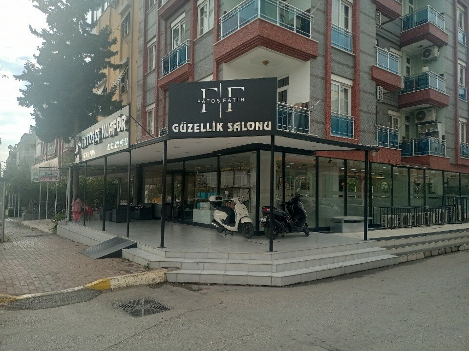 Fatos Hairdresser