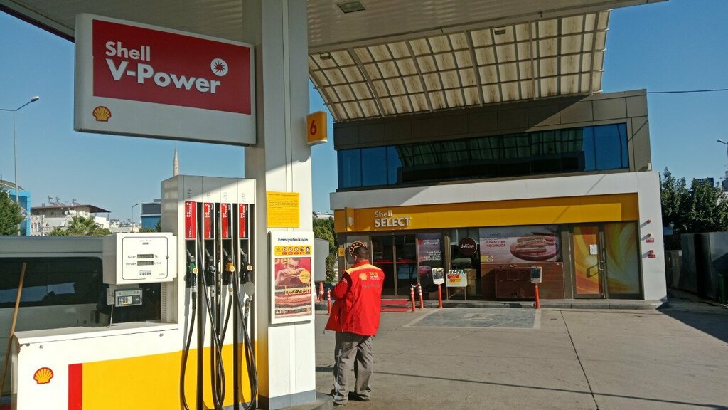 محطة وقود Shell & Turcas Petrol ، أنطاليا، صورة