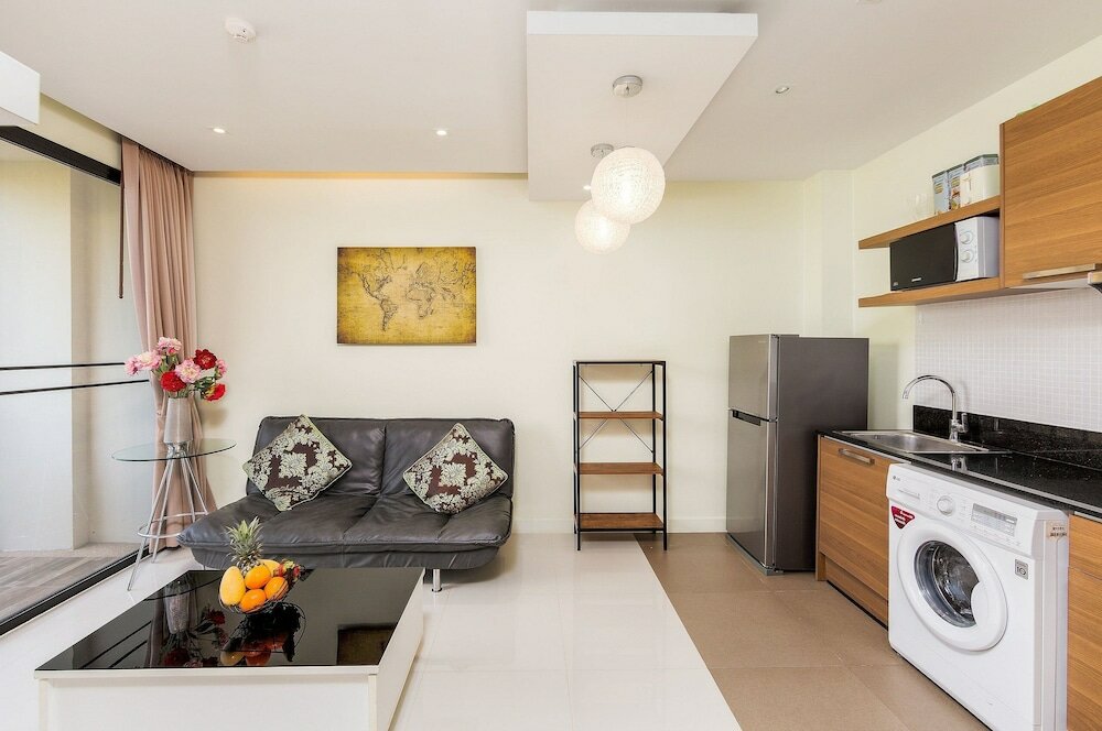 Фото The Lago Apartments by Tropiclook