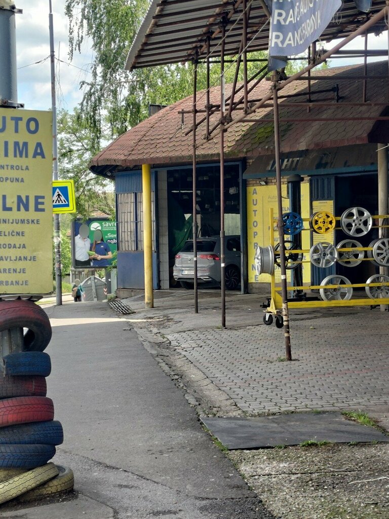 ورشة لتصليح السيارات Auto Servis Panter Vulkanizer i Perionica ، بلغراد، صورة