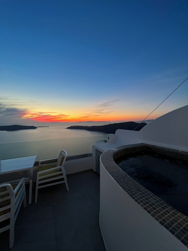 Фото Unique Suites