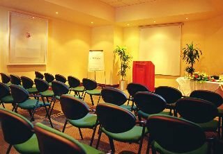 Фото Maldron Hotel Pearse Street