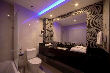 Фото The Josephine Boutique hotel