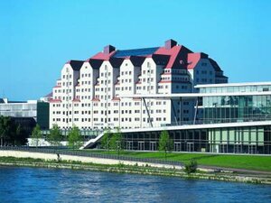 Гостиница Maritim Hotel & Internationales Congress Center Dresden