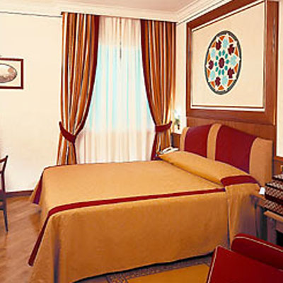 Фото Renaissance Naples Hotel Mediterraneo