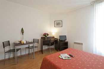 Фото Adagio Access Paris Vanves - Porte de Châtillon