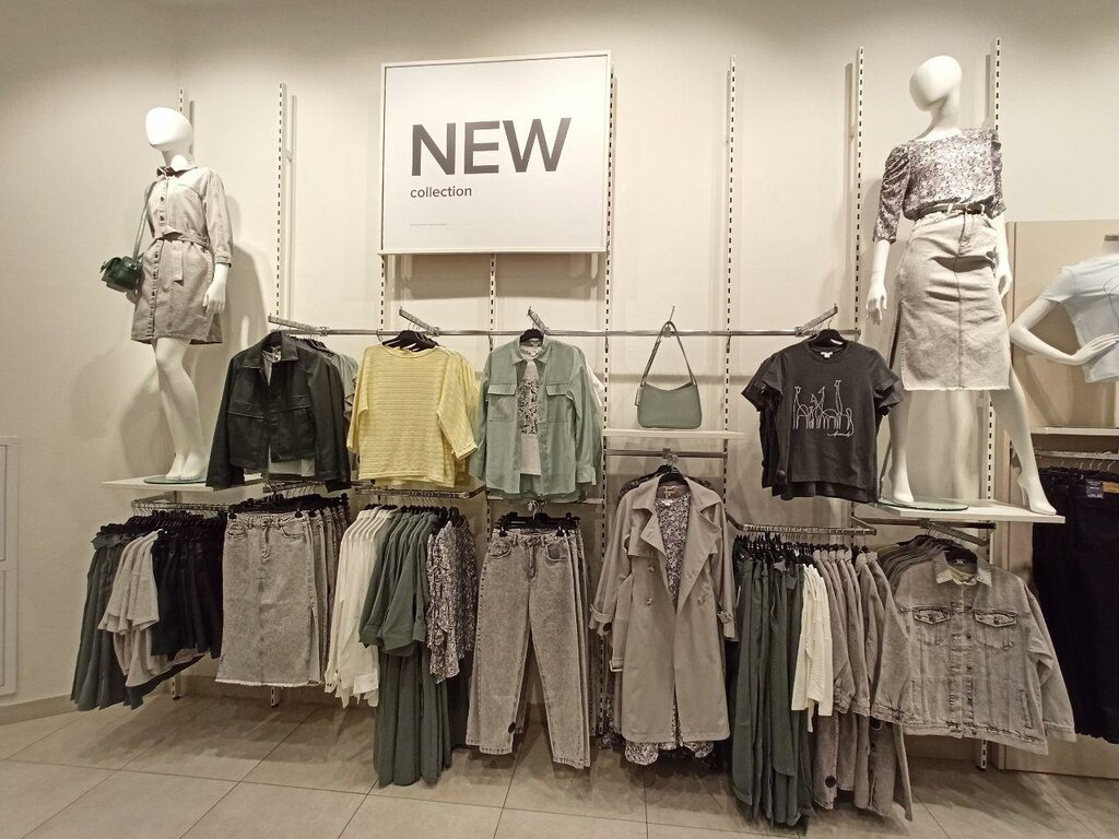 Clothing store O'stin, Surgut, photo