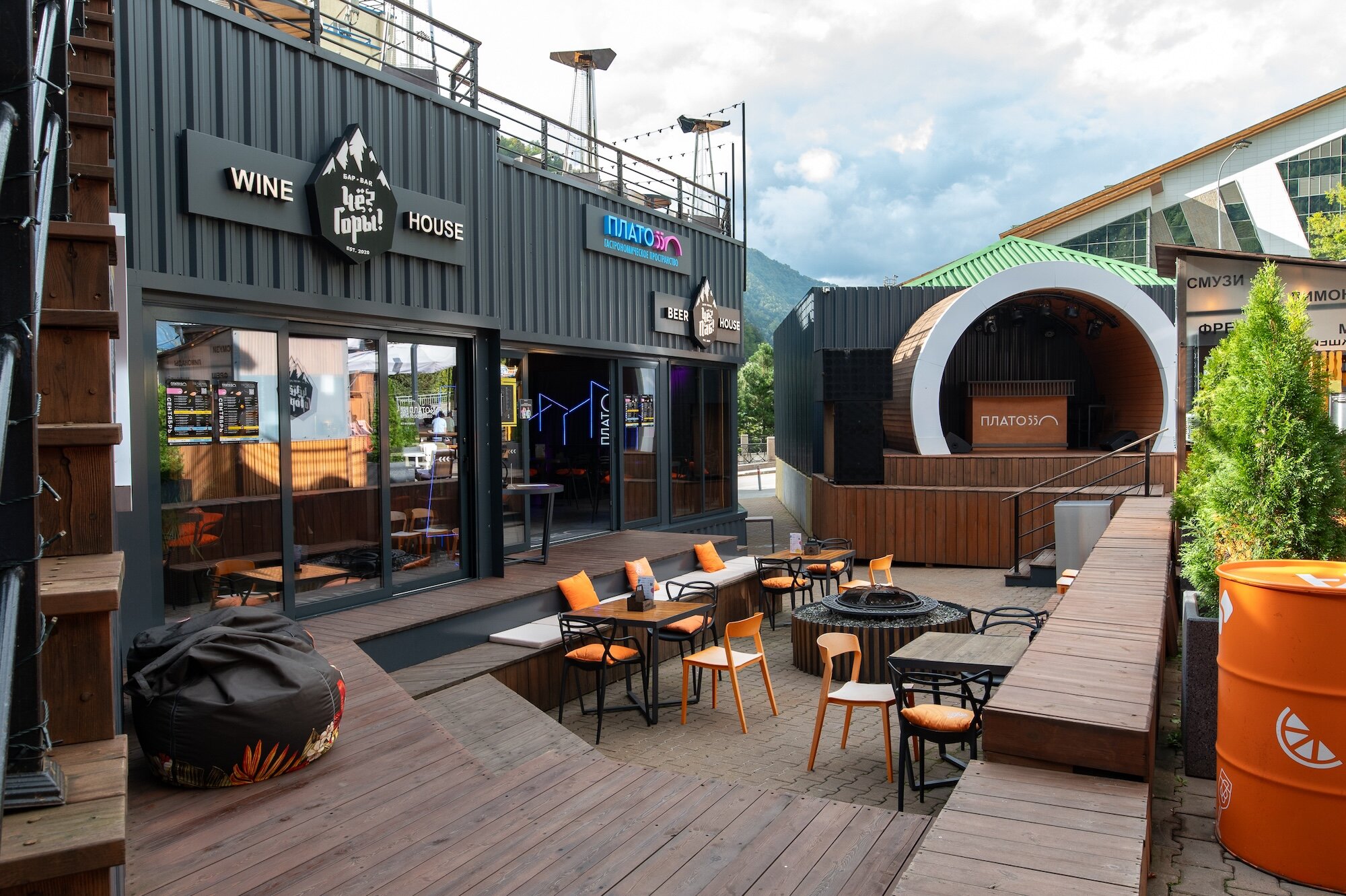 Омбы қыздары секс іздейді