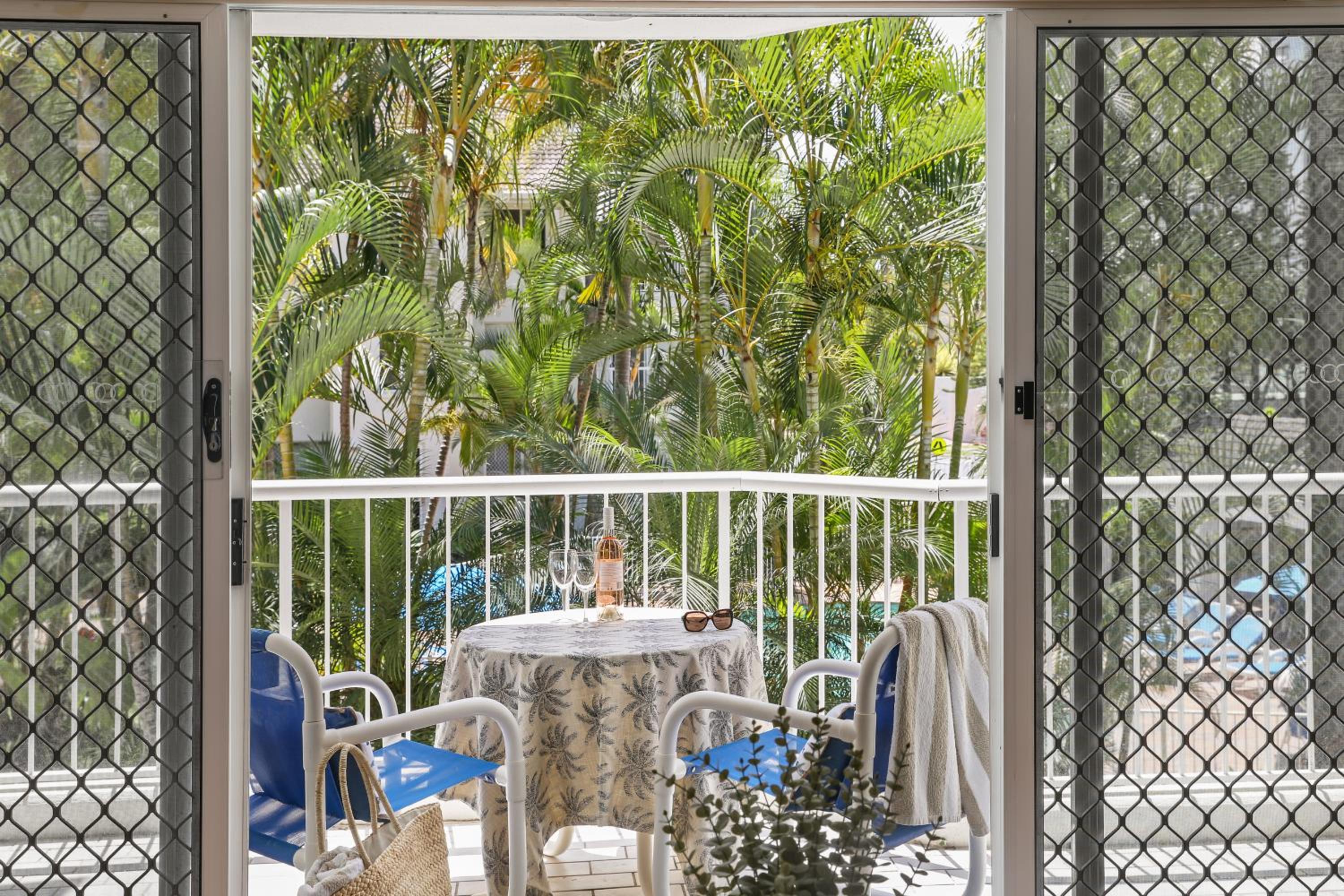 Фото Chidori Court