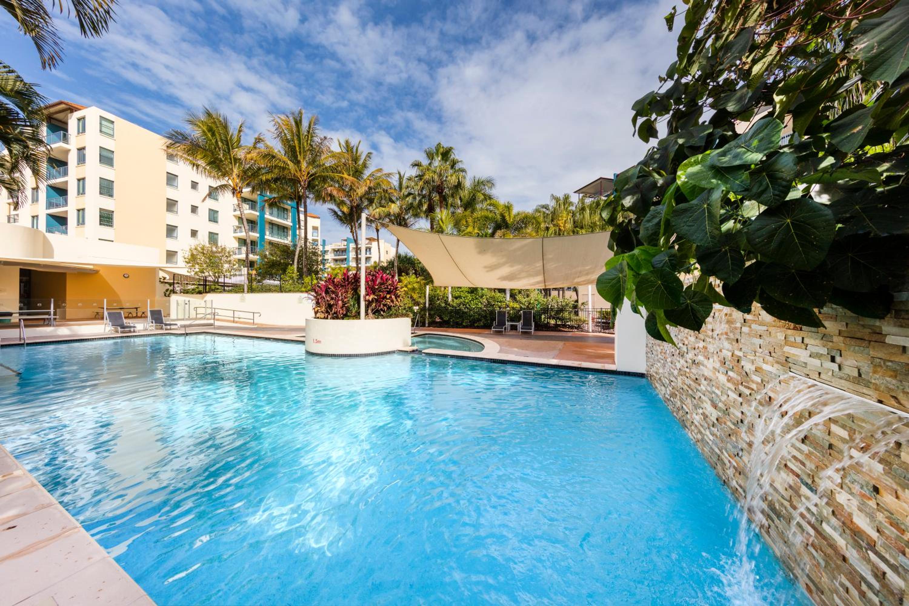 Фото Oaks Sunshine Coast Seaforth Resort