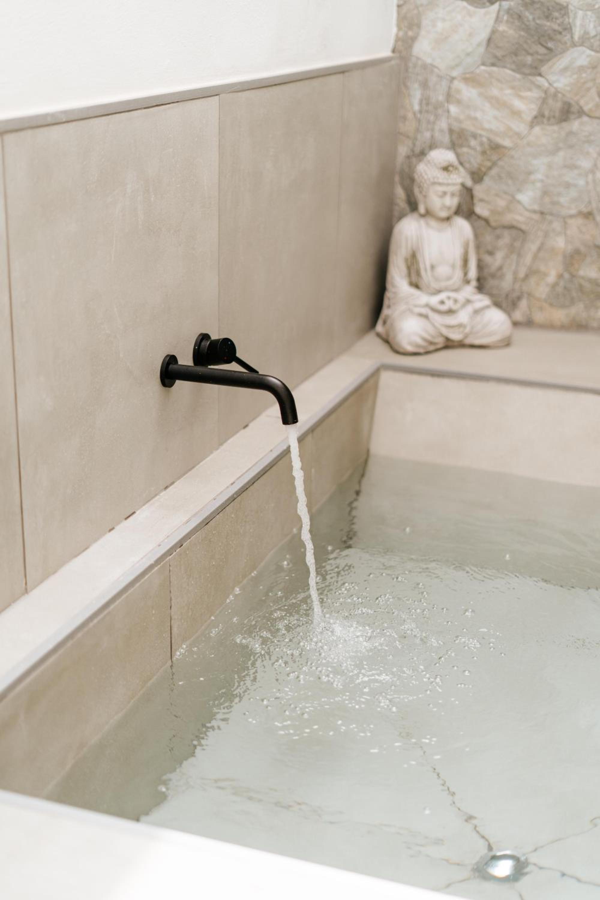 Фото R2 Higos Beach Apartments