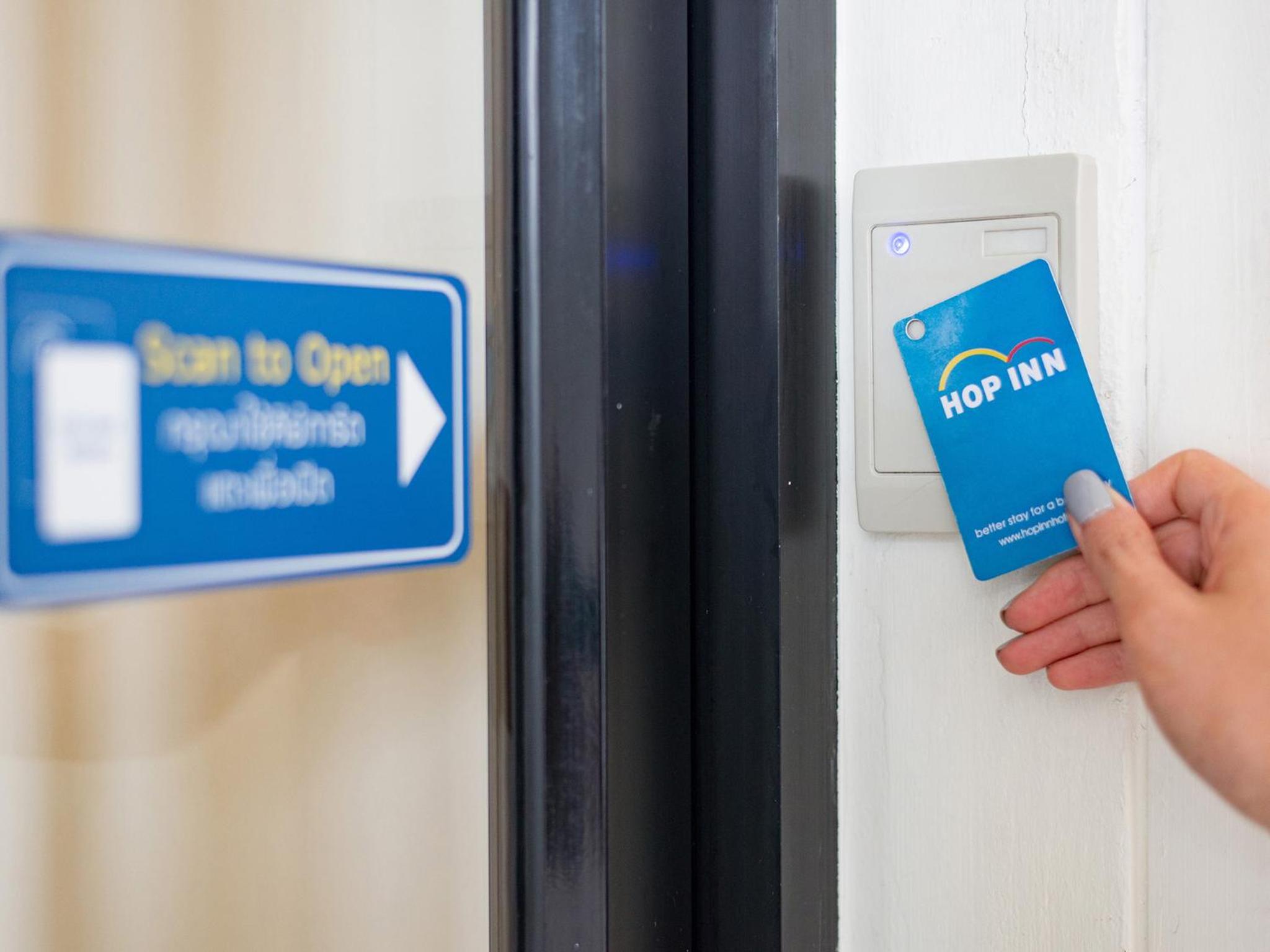 Фото Hop Inn Krabi