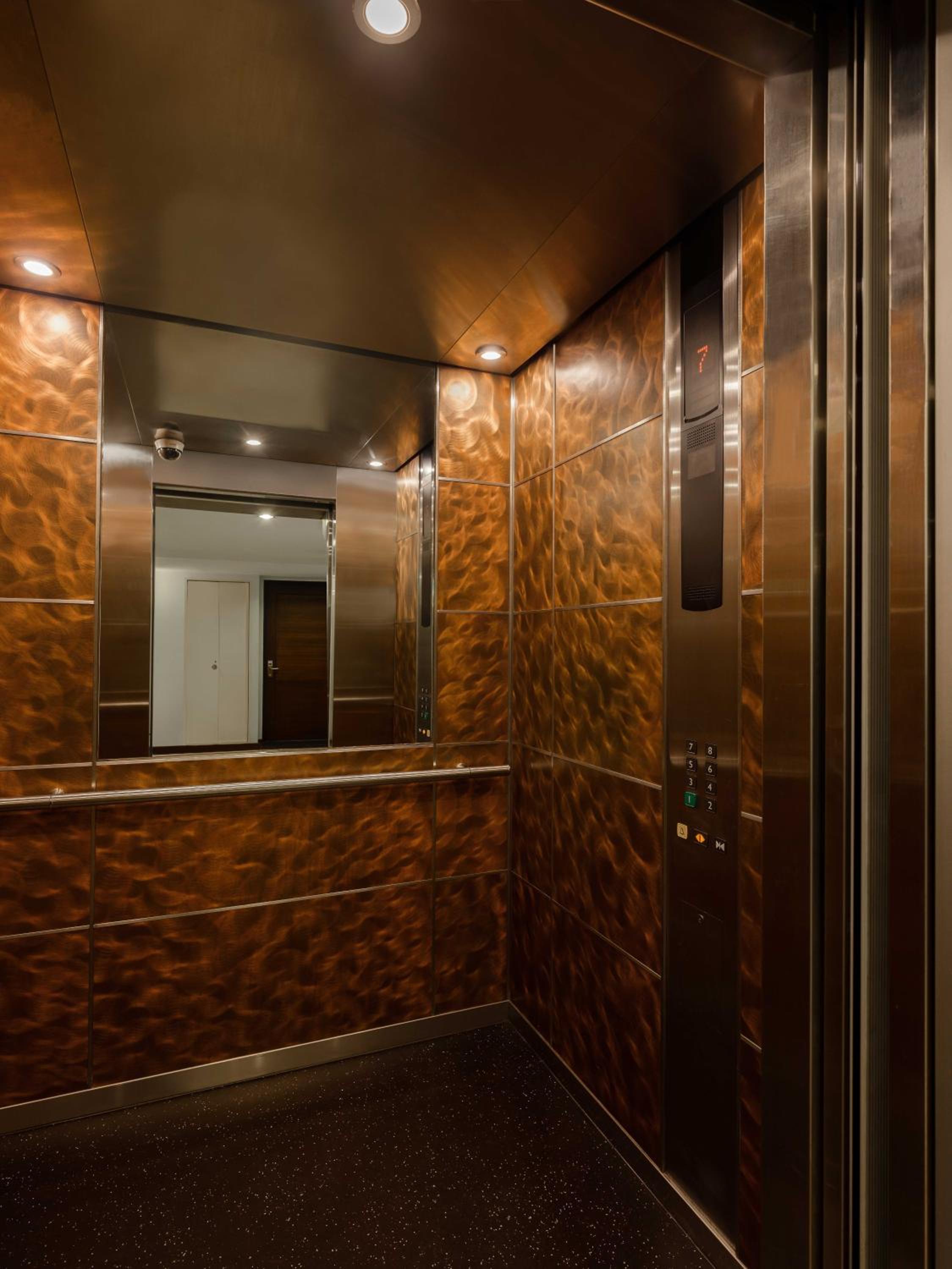 Фото Silom Lofts Hotel