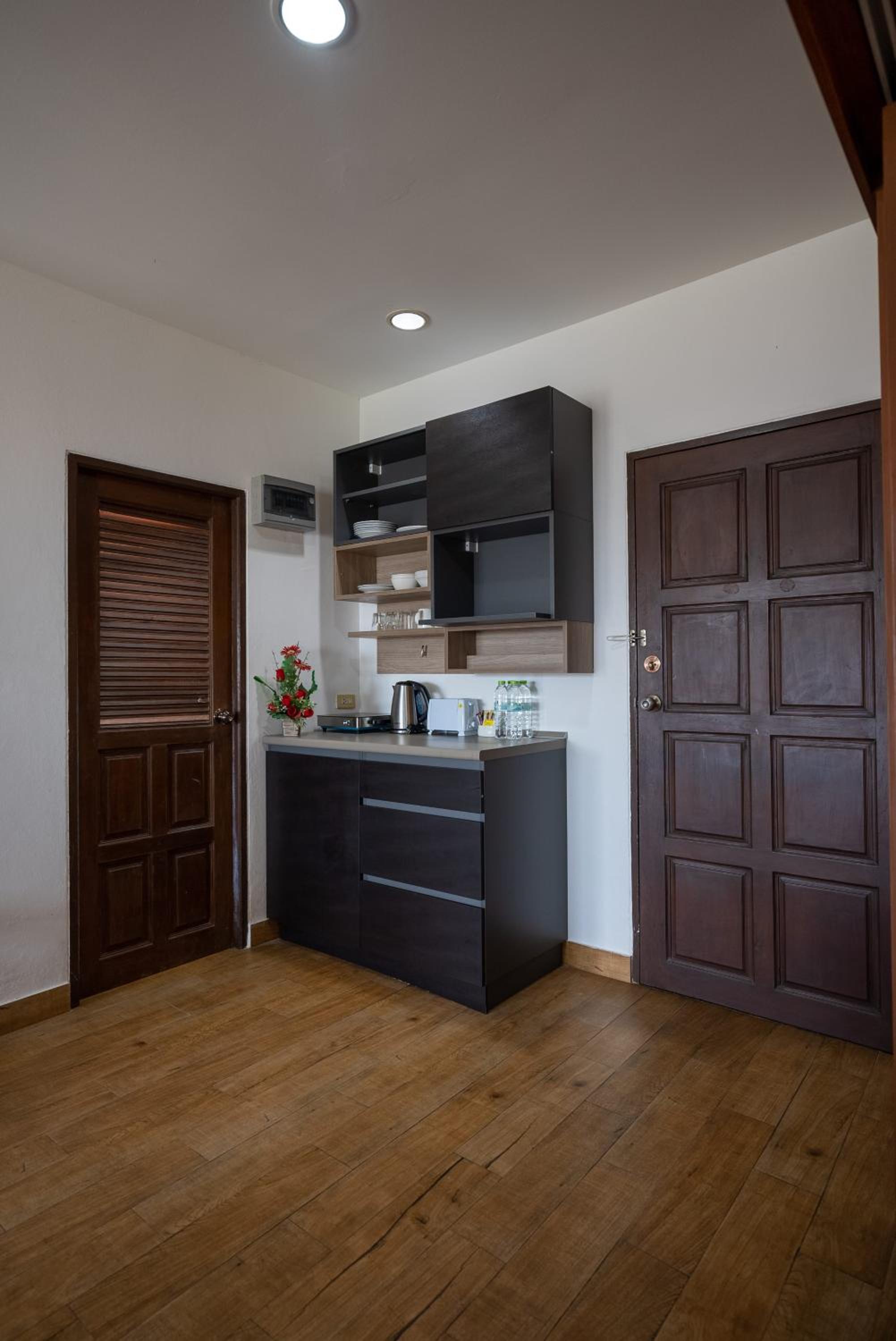 Фото Vtsix Condo Rentals at View Talay 6 Pattaya