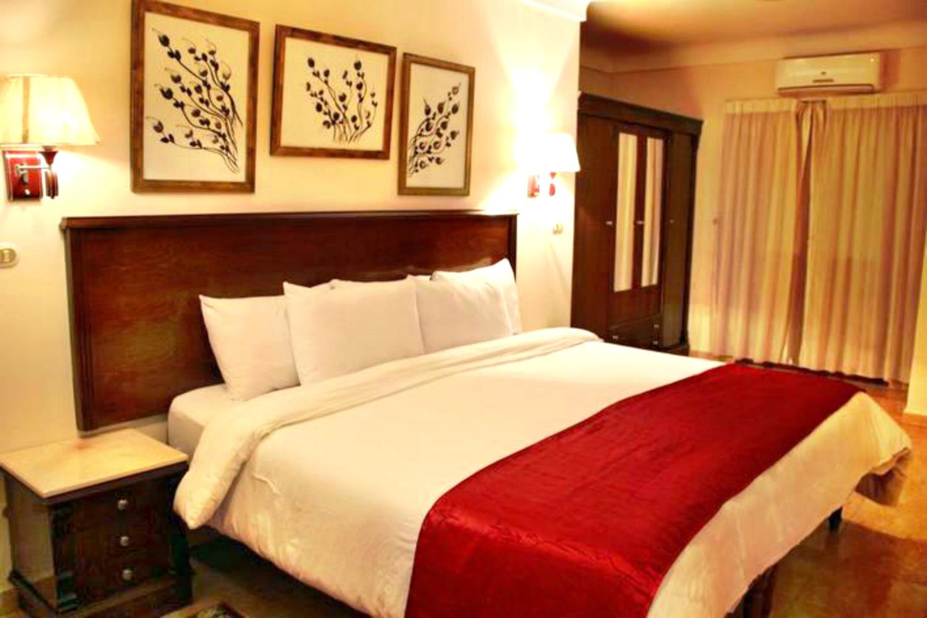 Фото Alexandria Mediterranean Suites